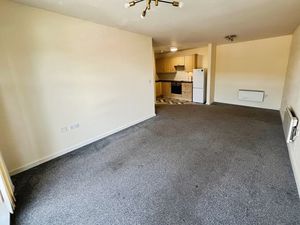 Lounge kitchen- click for photo gallery